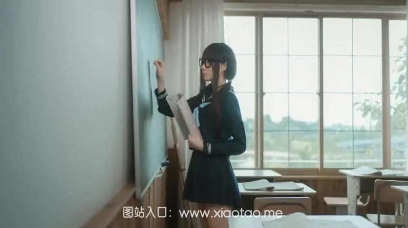 西园寺南歌《与班长的游戏》作品鉴赏,青春校园爱情真让人向往