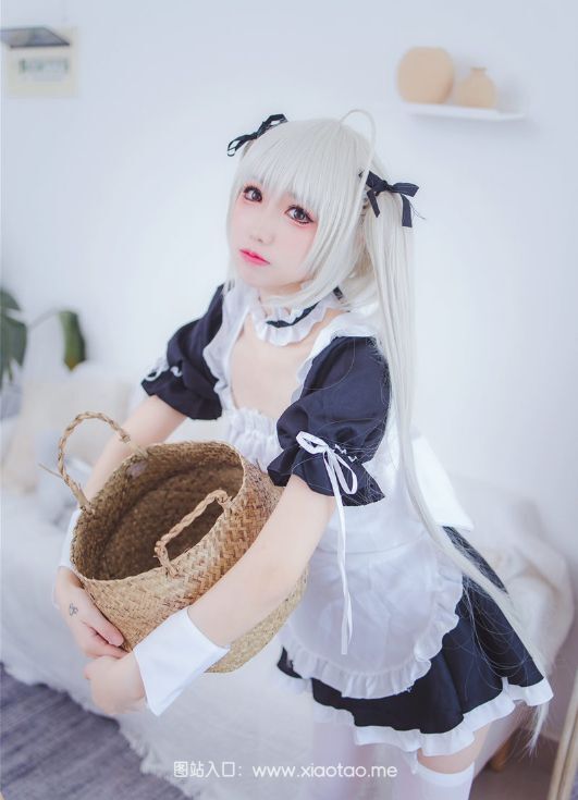 衣衣小姐姐cos《穹妹女仆》作品在线鉴赏