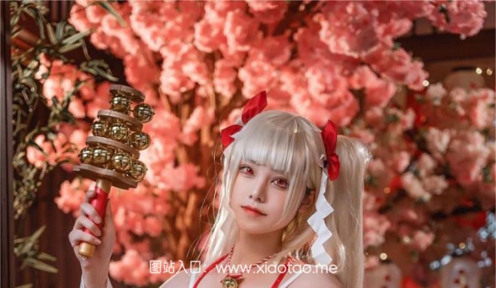 蜜汁猫裘cos巫女,可畏角色之美让人惊呆