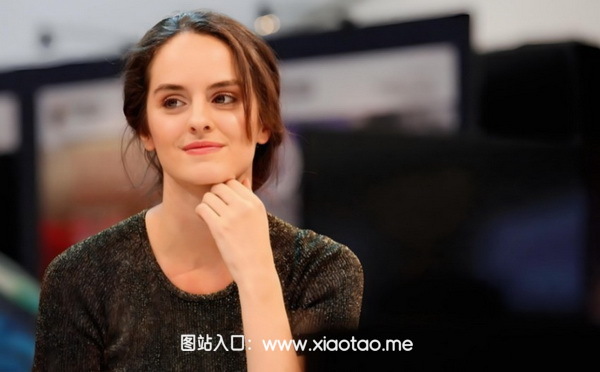 为艺术献身的女星“诺米·梅兰特”,享有法兰西淑女”美誉