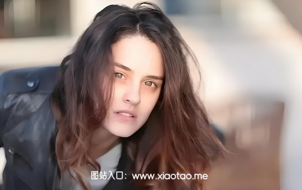 为艺术献身的女星“诺米·梅兰特”,享有法兰西淑女”美誉