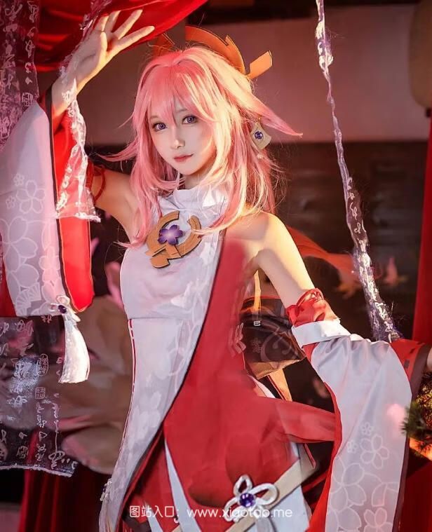 羽生三未COS《八重神子》原神在线鉴赏