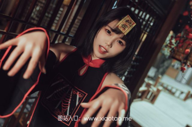 七月喵子COS小僵尸作品图片包鉴赏