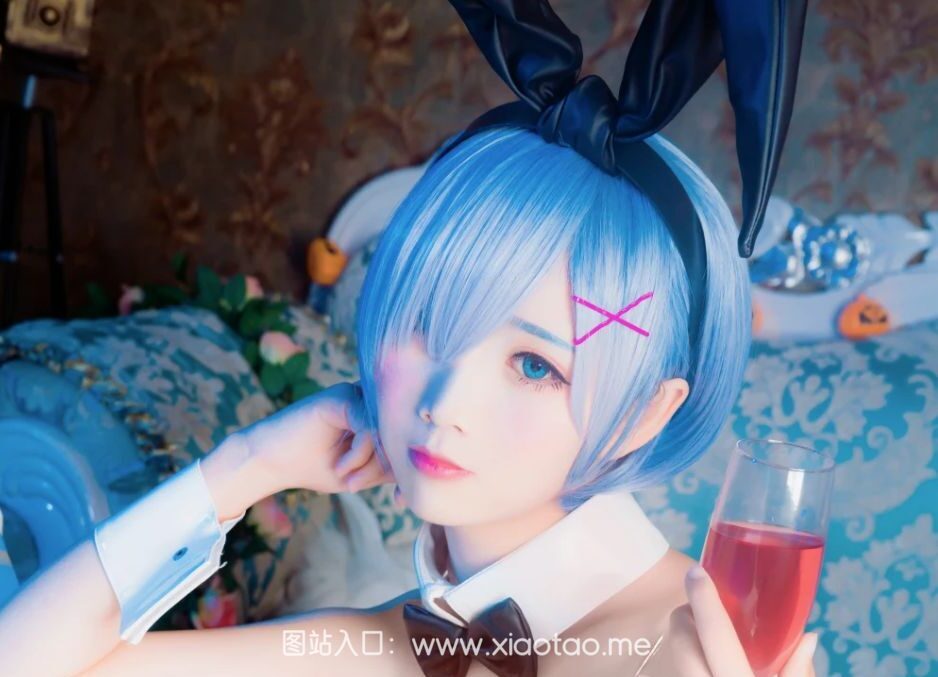 面饼仙儿cos作品《兔女郎》鉴赏