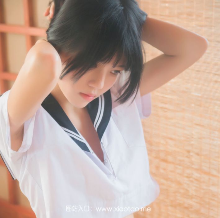 桜桃喵小背心换水手服COS作品在线鉴赏