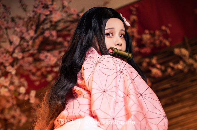 Hachi_小芭小姐姐cos灶门祢豆子,惊艳亮相!