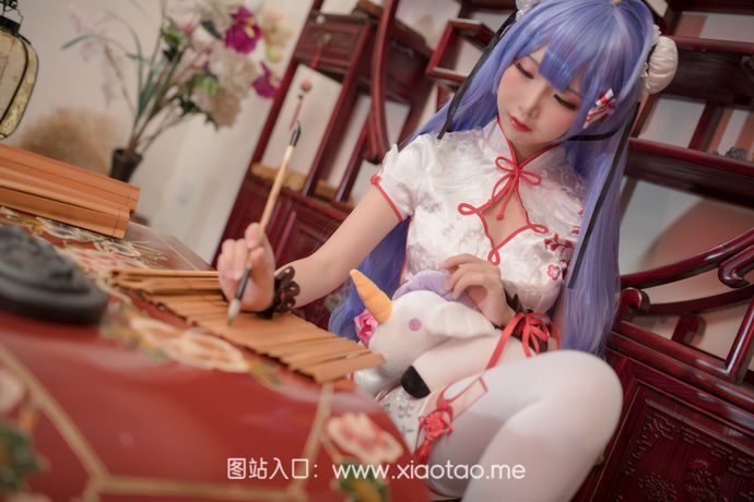 面饼仙儿第20期cos作品《独角兽旗袍》鉴赏