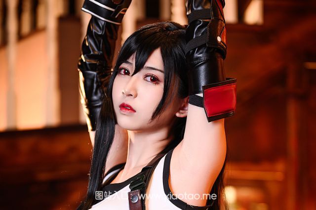 鳗鱼霏儿COS作品蒂法战斗服图片包鉴赏