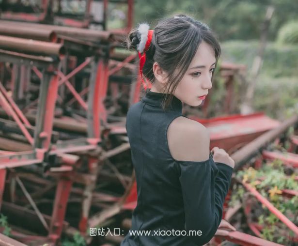 疯猫ss旗袍作品《朦胧》神秘迷幻