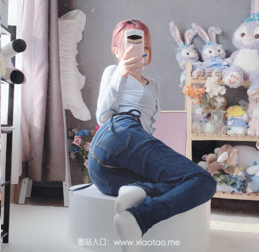 日奈娇-牛仔裤自拍在线鉴赏