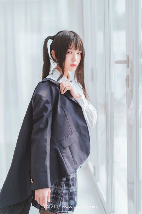 桜桃喵-咖啡厅JK少女艺图语摄影作品下载