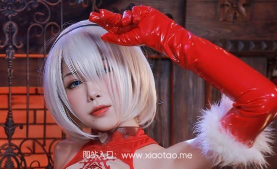 水淼aqua小姐姐cos《2b圣诞服》惊喜大放送!