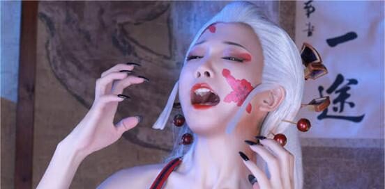 水淼aqua《鬼灭之刃》堕姬COS,娇媚与倔强的完美碰撞!