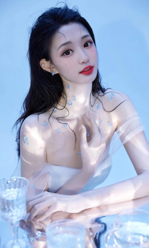 记录吧,就现在!AI 写真换脸相机等你来体验