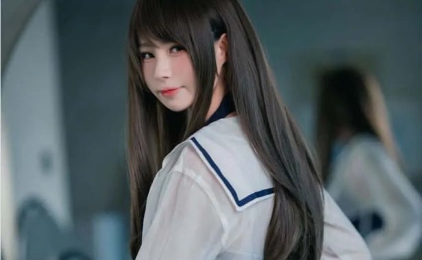 西园寺南歌《竞泳史莱姆》作品鉴赏