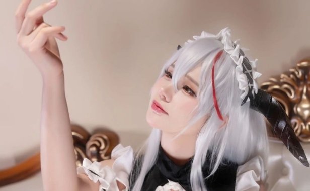 前羽_rr《埃吉尔女仆》cos作品简直美炸了啊！