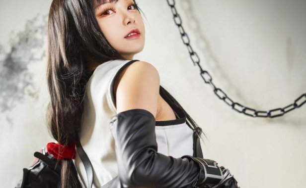 Hachi小芭小姐姐惊艳cos还原《蒂法》！