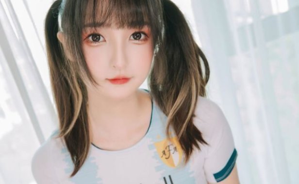 神楽板真冬拉拉队少女COS作品在线