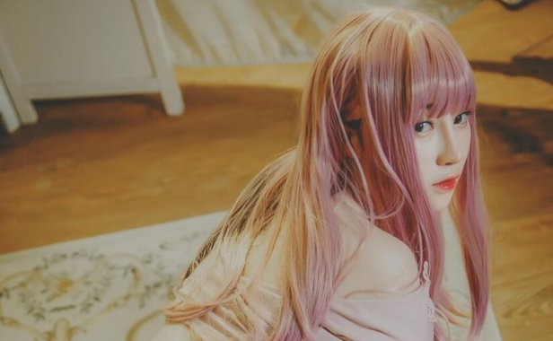 尤猫醒醒写真作品鉴赏：高冷外表下的炙热内心